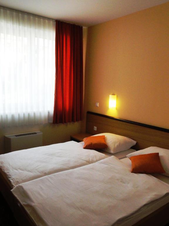 Hotel Bela Krajina Metlika Room photo